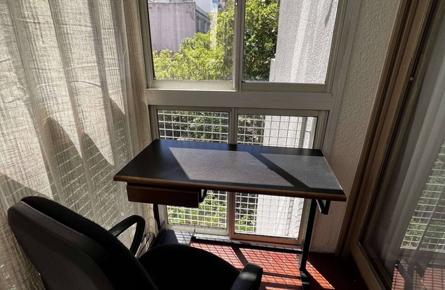 Charming 1-bedroom apartment in Buenos Aires with WiFi, AC