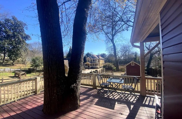 Charming 1-bedroom cottage with WiFi, AC in fabulous Atlanta