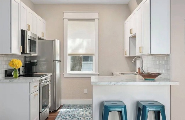 Charming 1-bedroom cottage with WiFi and AC in gorgeous Manteo