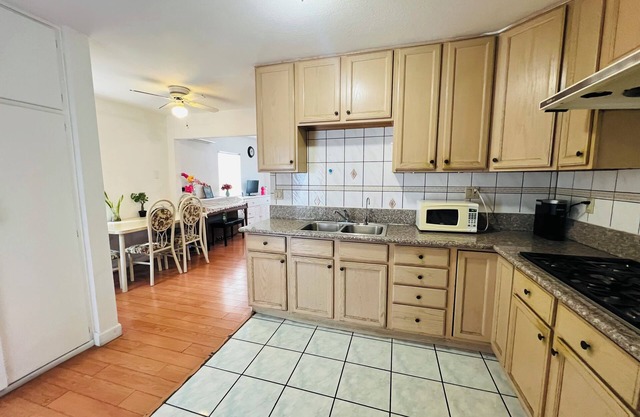 Charming 1-bedroom house in Rosemead with WiFi, AC