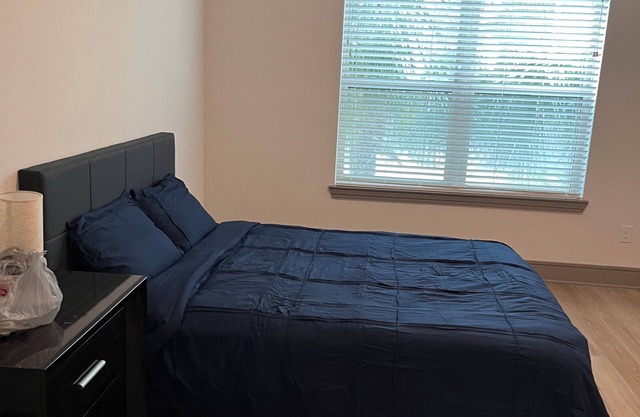 Charming 1-bedroom Naples Professional Space