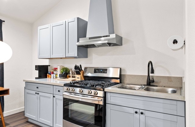 Charming 1-bedroom apartment with AC, WiFi in tranquil San Fernando