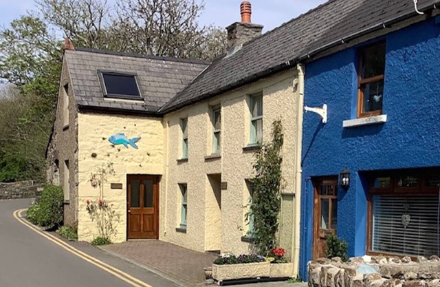Charming 18th-Century Cottage in Solva's Heart