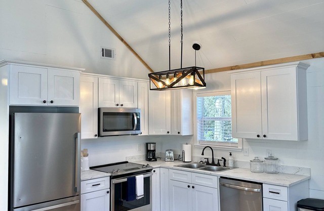 Charming 2-B2B Home in Poulan, GA