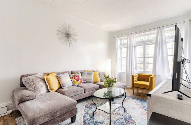 Charming 2-bdrm apt on lovely Park Ave. long-term option available