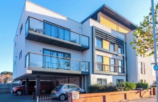 Charming 2-Bed Apartment in Christchurch
