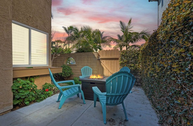 Charming 2-bedroom house in Huntington Beach with AC, WiFi