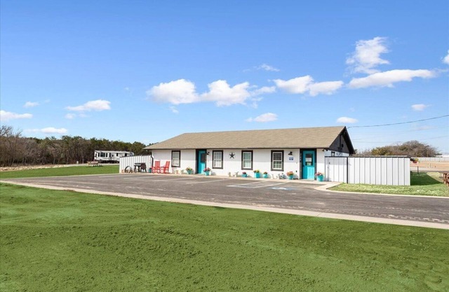 Charming 2-bedroom 1-bath duplex at Joy RV Resort in Copperas Cove, Texas