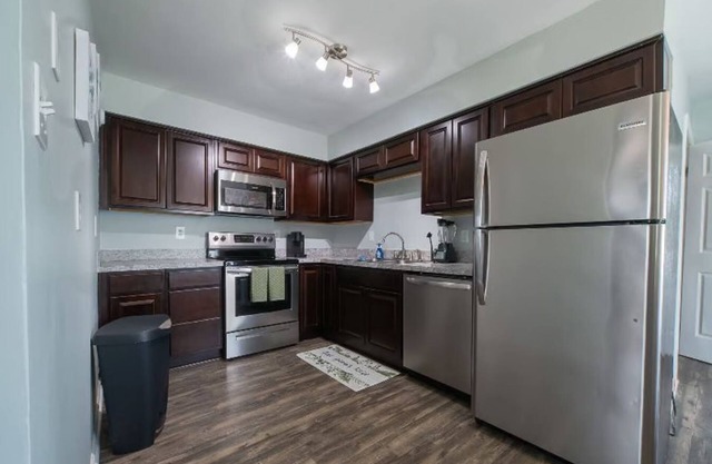 Charming 2-bedroom apartment in lovely Norfolk with AC, WiFi