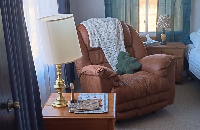 Charming 2-bedroom apartment with AC, WiFi in lovely Aurora.