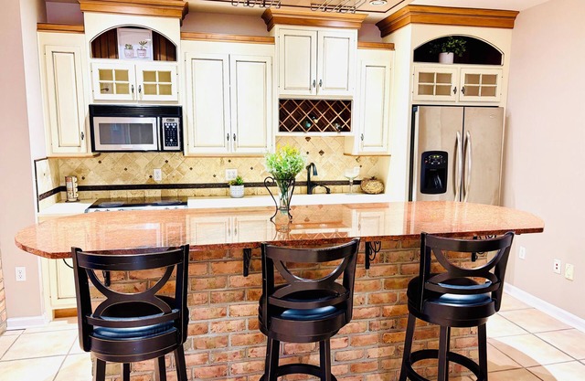 Charming 2-bedroom apartment with kitchen,fitness room, pool in brilliant Emmaus