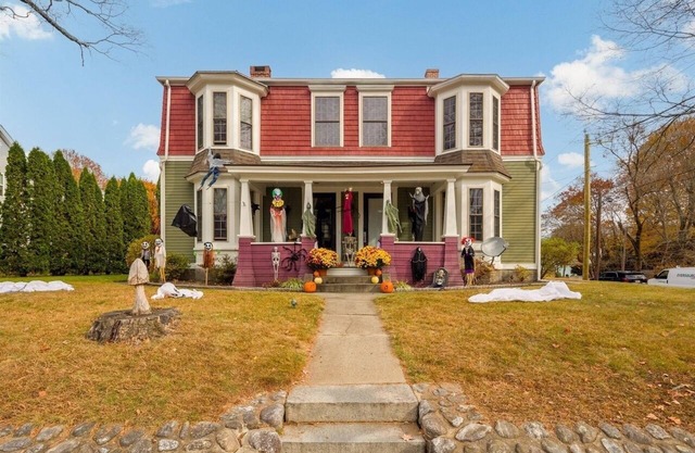 Charming 2-bedroom apartment in welcoming Putnam