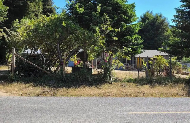 Charming 2-bedroom cottage in lovely Fort Bragg with WiFi