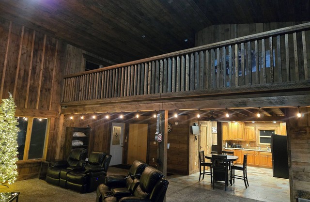 Charming 2-bedroom cabin with AC and WiFi in marvelous Parker