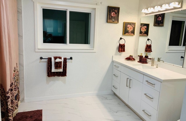 Charming 2-bedroom house in phenomenal Seattle with AC, WiFi