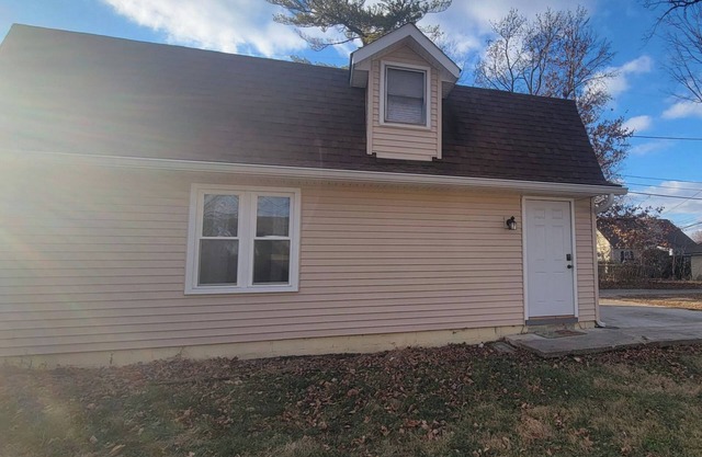 Charming 2-bedroom home with WiFi, AC in Franklin