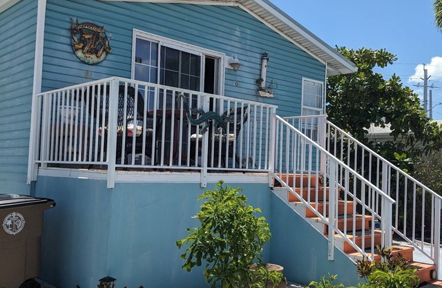 Charming 2-bedroom house with WiFi, AC in lovely Cudjoe Key
