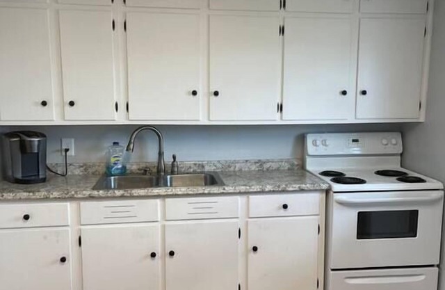 Charming 2-Bedroom House for a Peaceful Getaway, Peaceful Home away from home