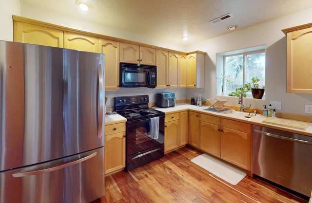 Charming 2-bedroom house with over 1700 sf in Missoula.