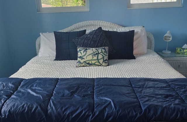 Charming 2-bedroom house in lovely Sarasota with yard.