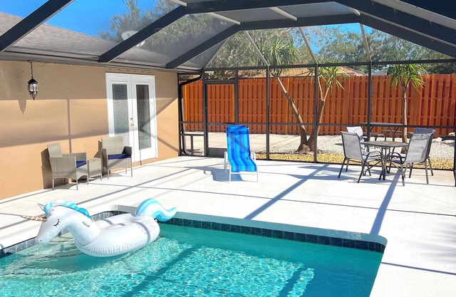 Charming 2-bedroom house in beautiful Venice East