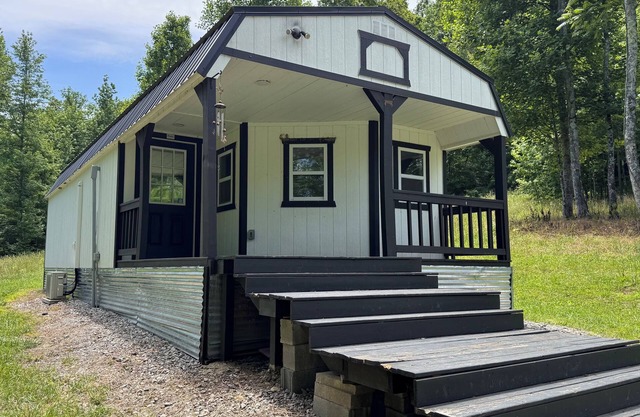 Charming 2-bedroom tiny house with acreage