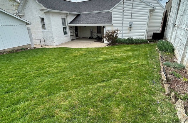 Charming 2-bedroom house in amazing Charlestown, 15 minutes from Louisville Ky