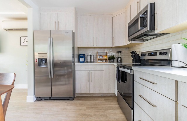 Charming 2BR /2.5BA Tukwila home