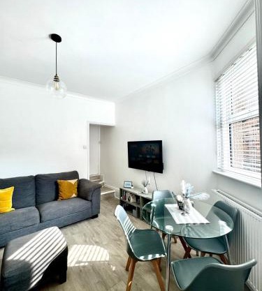 Charming 2BR Victorian Flat in Bexhill-on-Sea