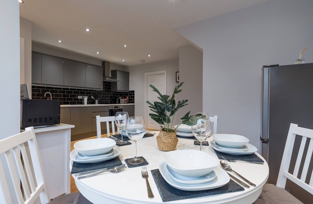 Charming 3-bed House in Newcastle Upon Tyne