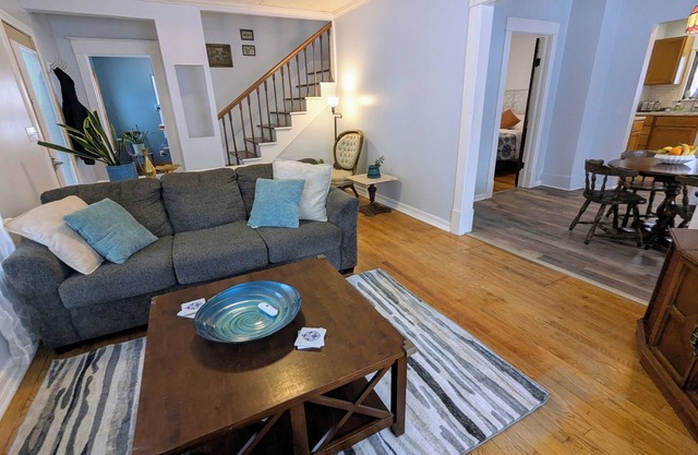 Charming 3-bedroom 2-bath Cottage in Downtown Midland