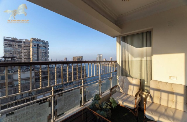 Charming 3-bedroom duplex with Nile view ,AC and WiFi in fabulous Giza