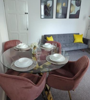 Charming 3-Bedroom House - Prime Location in Wolverhampton!
