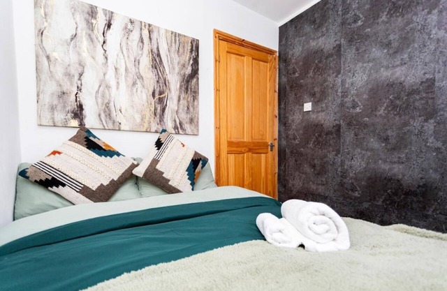 Charming 3-bedroom house with Hot Tub in Nottingham
