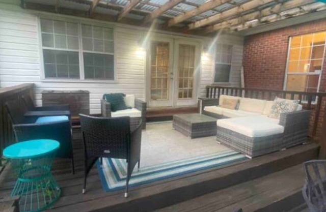 Charming 3-bedroom house centrally located in Starkville. Quiet neighborhood.
