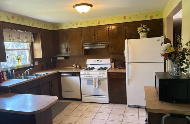 Charming 3-bedroom house with AC and WiFi in Massillon,10 mins from Hall of Fame