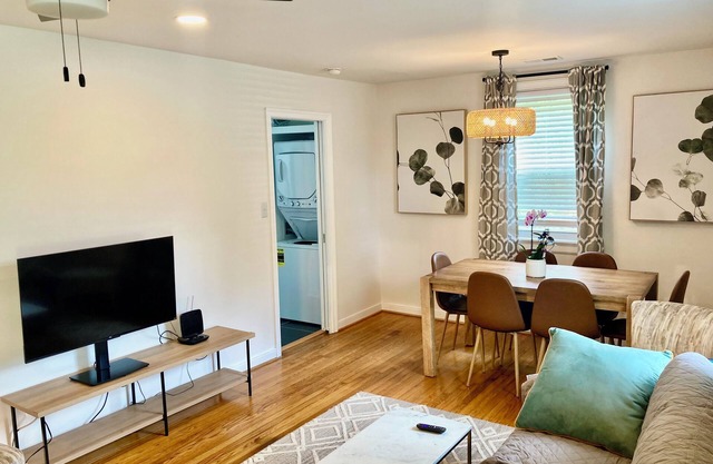 Charming 3-bedroom house with WiFi and AC in Richmond