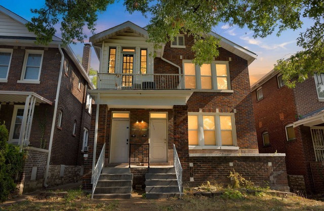 Charming 3-bedroom house with WiFi, AC in the heart of St. Louis