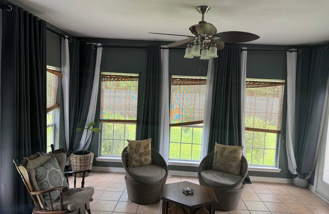 Charming 3-bedroom house with EV Charger and FREE WiFi+ in Biloxi Ocean Springs