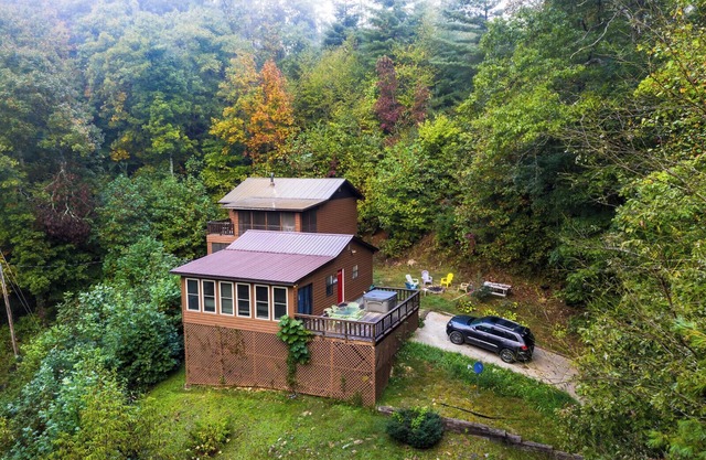 Charming 3-bedroom house with AC and WiFi in Topton near Nantahala Forest