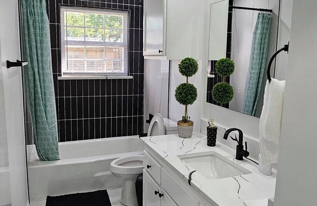 Charming 3-bedroom house with Wi-Fi , perfect for families and professionals