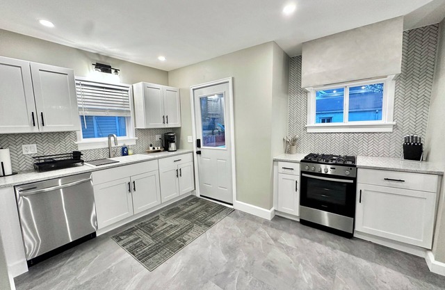 Charming 3-bedroom, pet-friendly house in Chapel Hill
