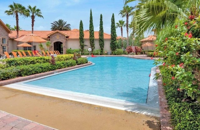 Charming 3-bedroom Resort - Close to Disney!