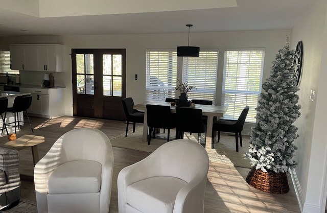 Charming 3-bedroom house in a quiet neighborhood in wonderful Hot Springs