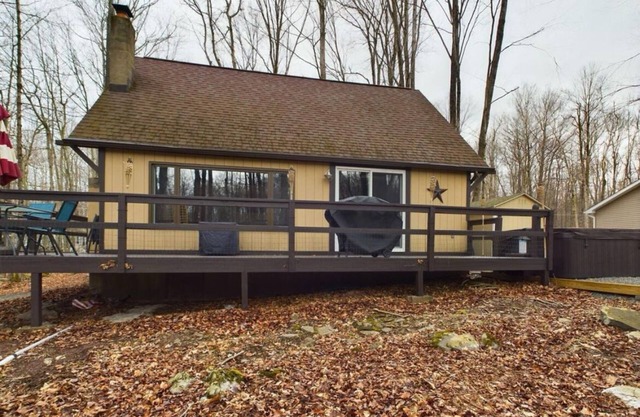 Charming 3-bedroom house in the enchanting Arrowhead Lake Community