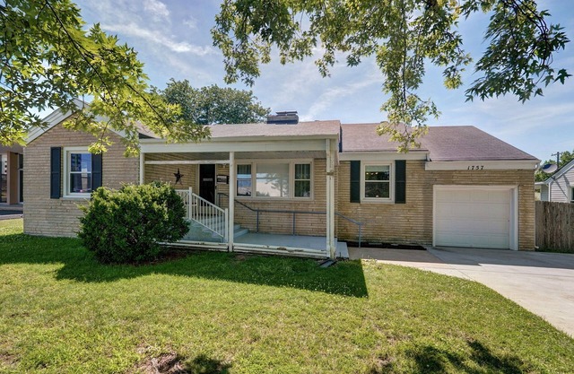 Charming 3-bedroom cottage in Springfield with WiFi, AC