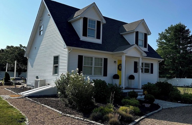 Charming 3-bedroom house in enchanting West Tisbury with AC, WiFi