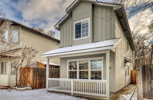 Charming 3-bedroom Whitewater Park House