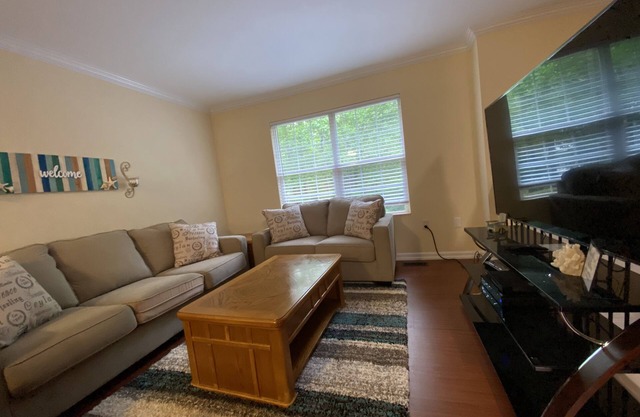 Charming 4 Bdr Home Chesapeake Beach