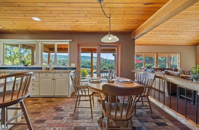 Charming 4-bedroom country house with AC and WiFi in delightful Sonora.